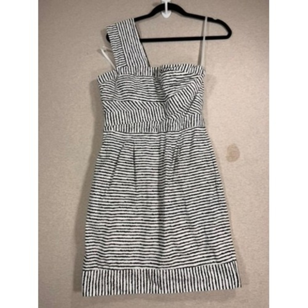 BCBGMAXAZRIA One Shoulder Striped Sheath Dress Womens 6 Black White Excellent